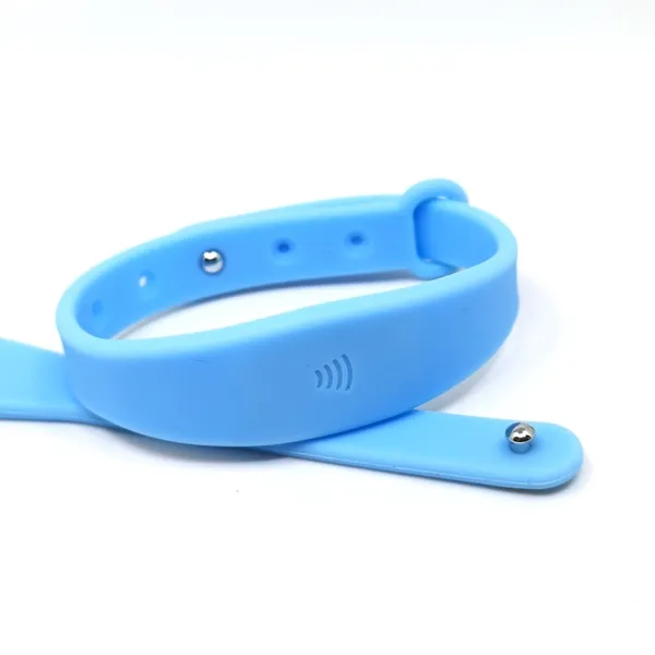 Adjustable Contactless Wearable Wristband for Payment