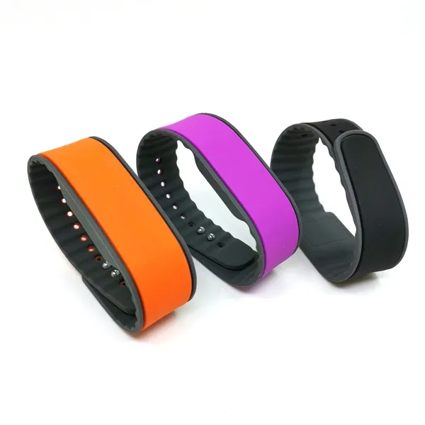 Custom RFID NFC Silicone Wristbands